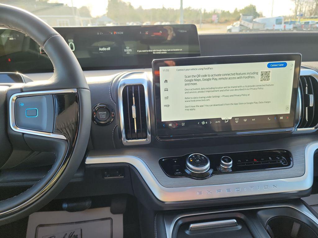 new 2025 Ford Expedition car, priced at $75,053