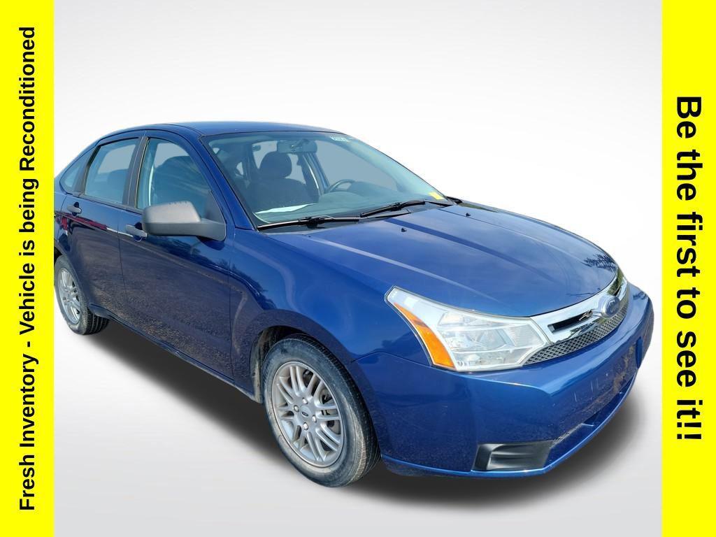 used 2009 Ford Focus car, priced at $7,000