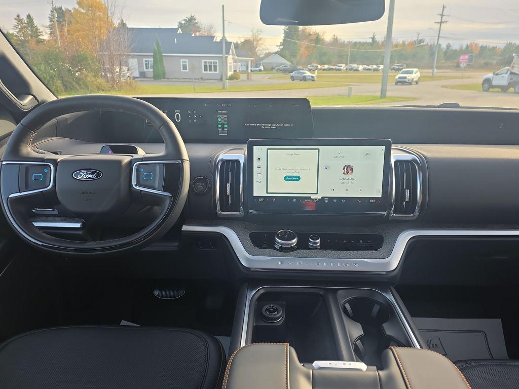 new 2025 Ford Expedition car, priced at $77,933