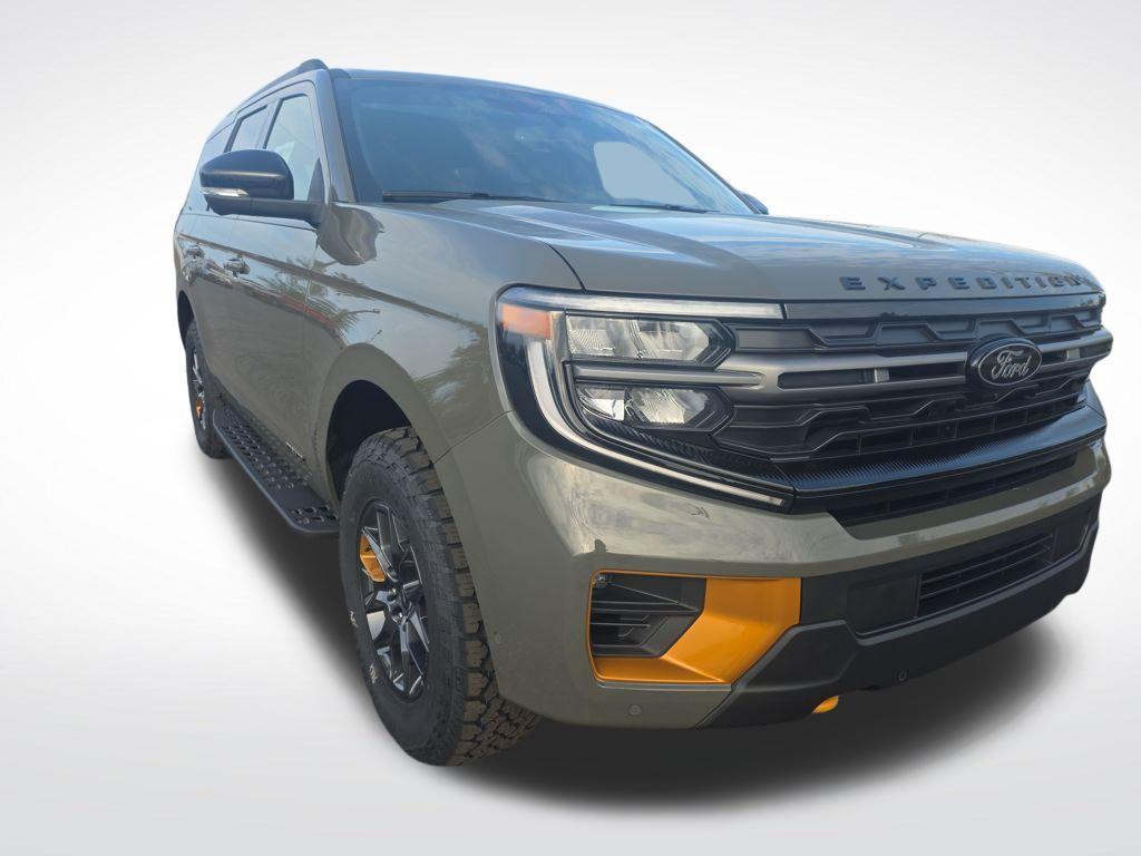 new 2025 Ford Expedition car, priced at $77,933
