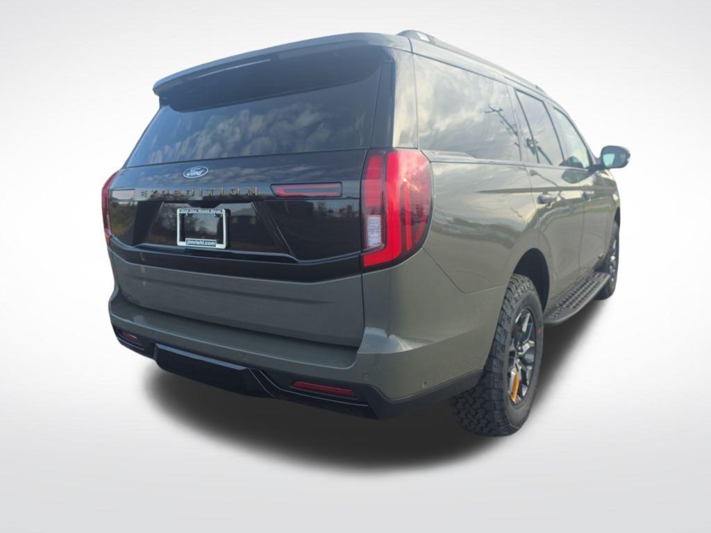 new 2025 Ford Expedition car, priced at $77,933
