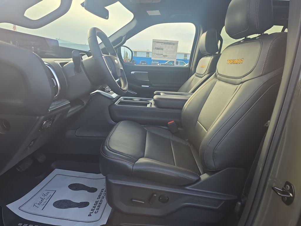 new 2025 Ford Expedition car, priced at $77,933