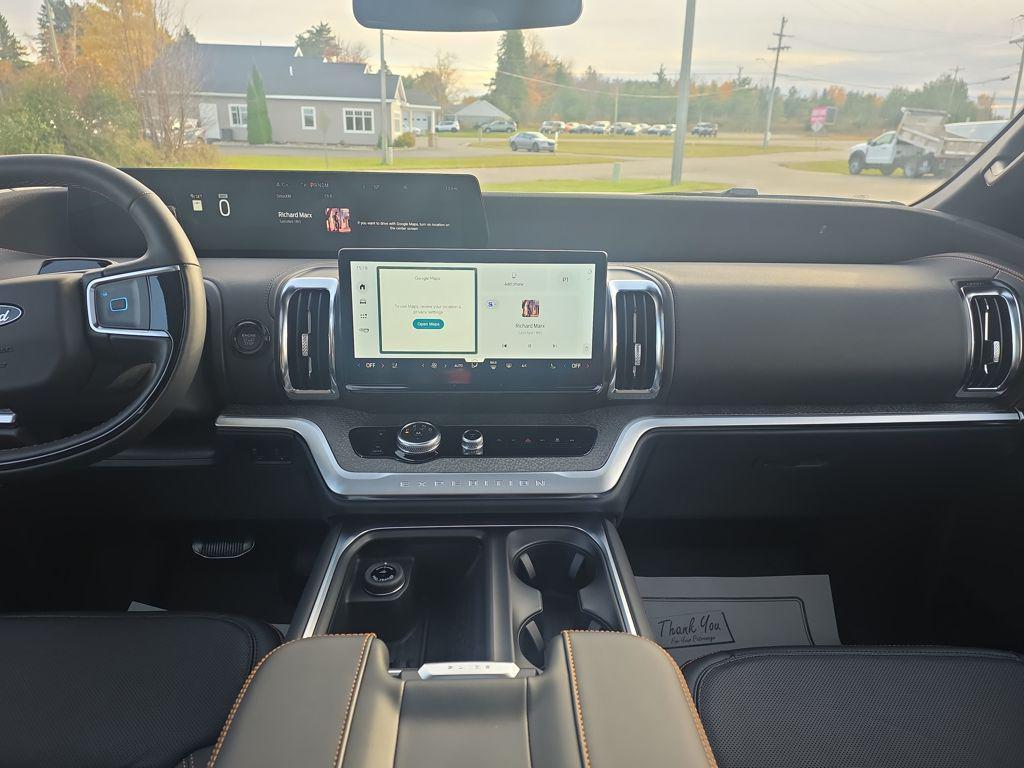 new 2025 Ford Expedition car, priced at $77,933