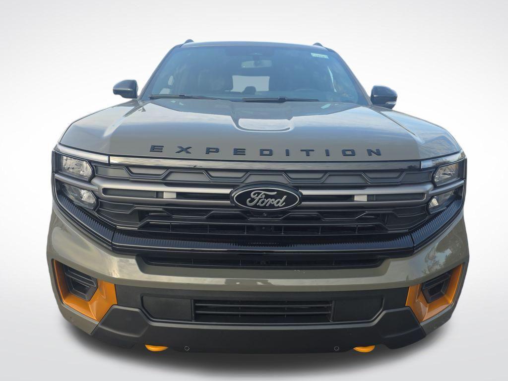 new 2025 Ford Expedition car, priced at $77,933