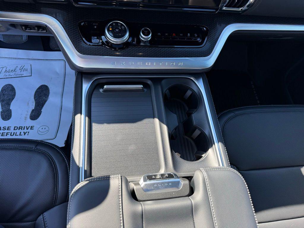 new 2025 Ford Expedition Max car, priced at $80,523