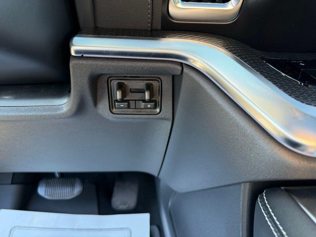 new 2025 Ford Expedition Max car, priced at $80,523