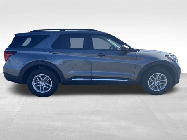 new 2025 Ford Explorer car, priced at $40,583