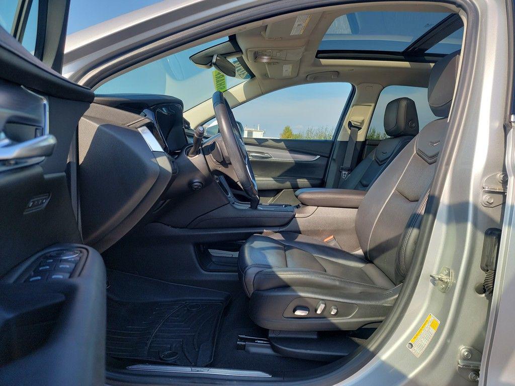 used 2019 Cadillac XT5 car, priced at $19,000