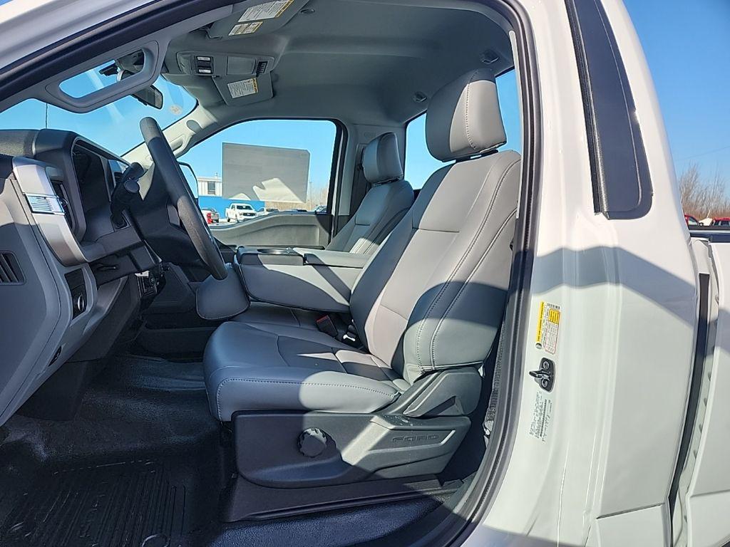 new 2025 Ford F-250 car, priced at $49,500