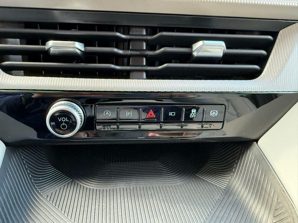 new 2025 Ford Explorer car, priced at $45,133