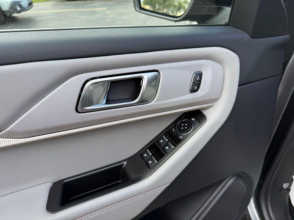 new 2025 Ford Explorer car, priced at $45,133