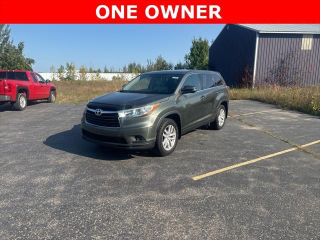 used 2015 Toyota Highlander car, priced at $19,678