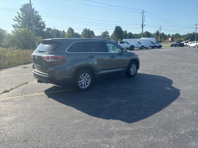 used 2015 Toyota Highlander car, priced at $19,678