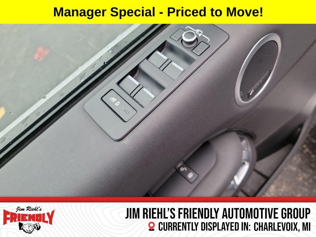 used 2018 Land Rover Discovery car, priced at $13,750
