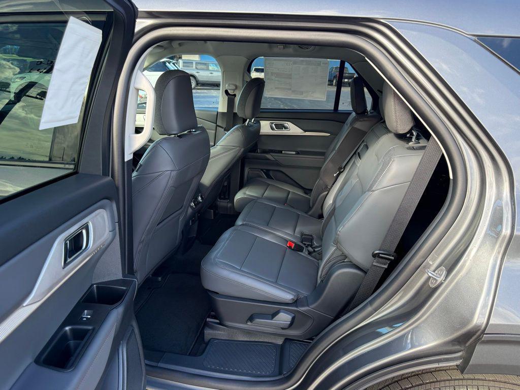 new 2025 Ford Explorer car, priced at $45,542