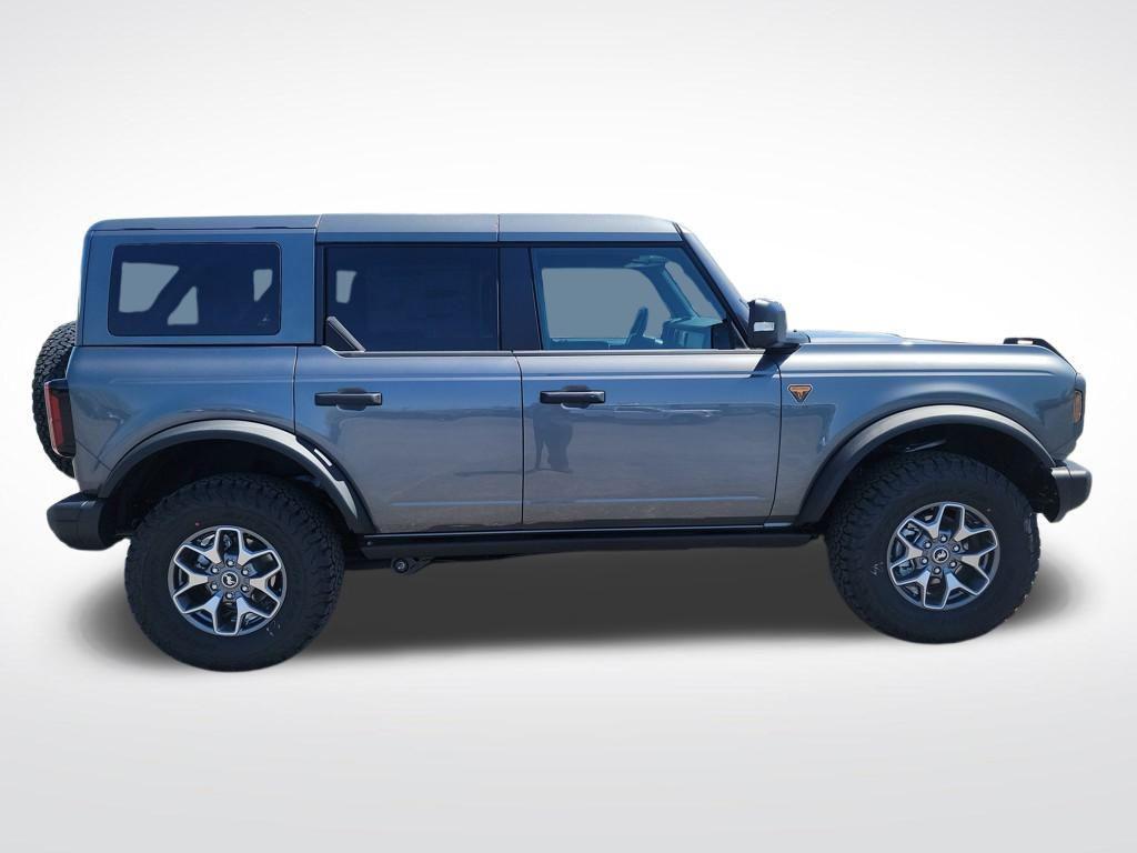 new 2025 Ford Bronco car, priced at $60,639