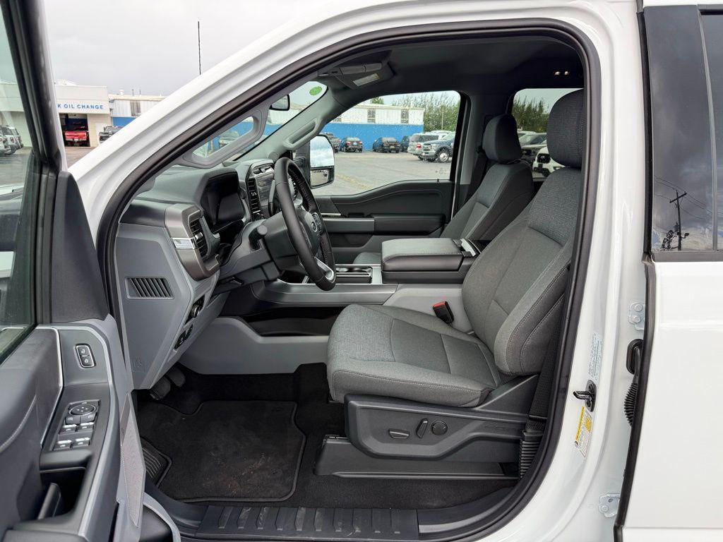 new 2025 Ford F-150 car, priced at $60,651