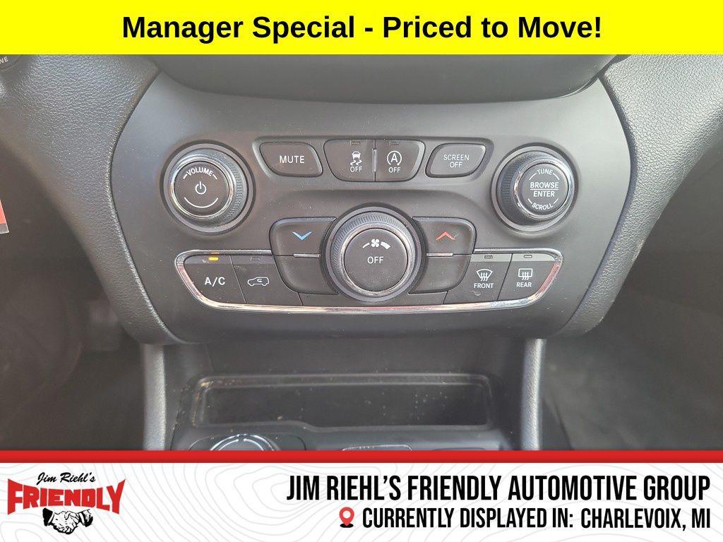 used 2019 Jeep Cherokee car, priced at $10,500