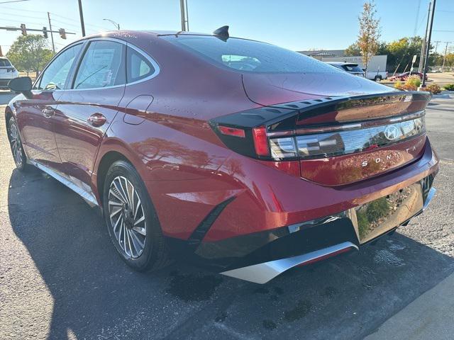 new 2024 Hyundai Sonata Hybrid car, priced at $32,505