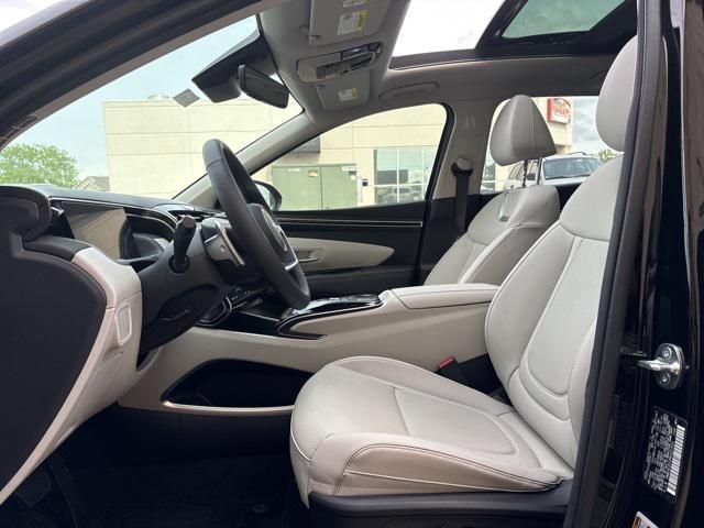 used 2024 Hyundai TUCSON Hybrid car, priced at $37,245