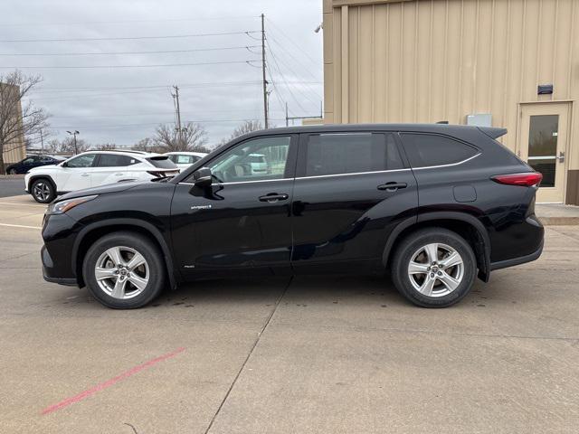 used 2020 Toyota Highlander Hybrid car, priced at $32,498