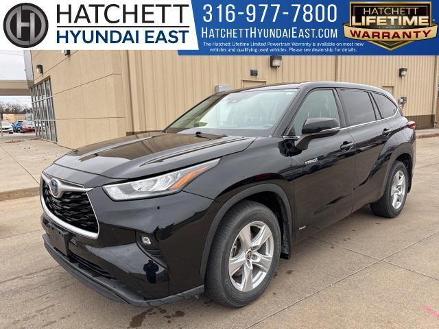 used 2020 Toyota Highlander Hybrid car, priced at $32,498