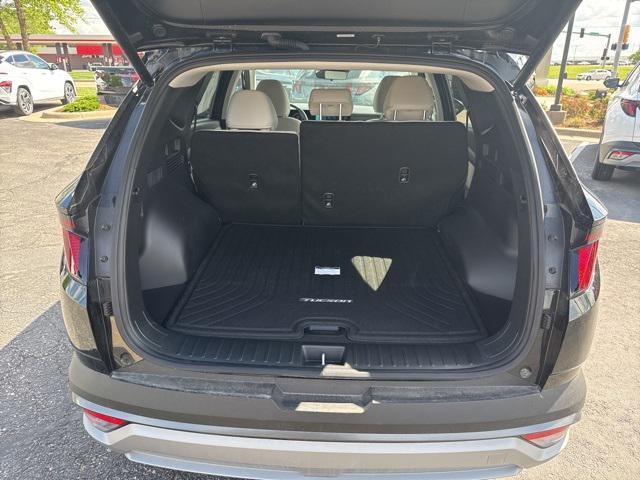 new 2025 Hyundai TUCSON Hybrid car, priced at $35,250