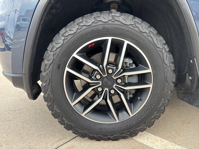 used 2020 Jeep Grand Cherokee car, priced at $21,998