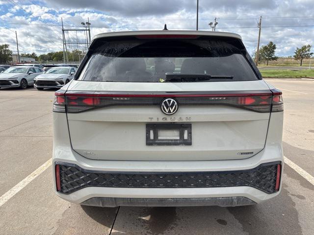used 2025 Volkswagen Tiguan car, priced at $37,998