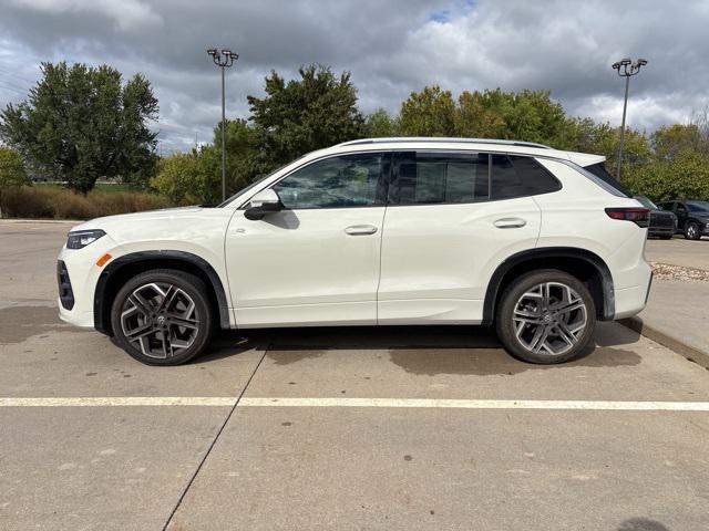 used 2025 Volkswagen Tiguan car, priced at $37,998