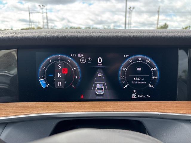 used 2025 Volkswagen Tiguan car, priced at $37,998