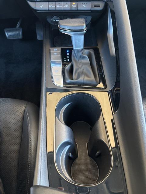 used 2025 Hyundai Elantra car, priced at $21,998