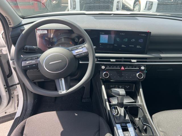 new 2025 Hyundai Tucson car, priced at $33,020