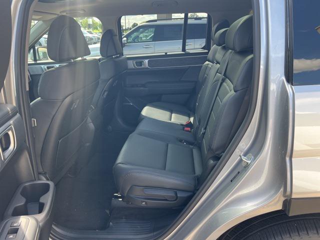 new 2025 Hyundai Santa Fe car, priced at $45,955