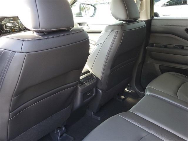 new 2025 Nissan Pathfinder car, priced at $44,531
