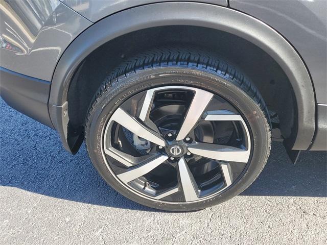used 2022 Nissan Rogue Sport car, priced at $23,000