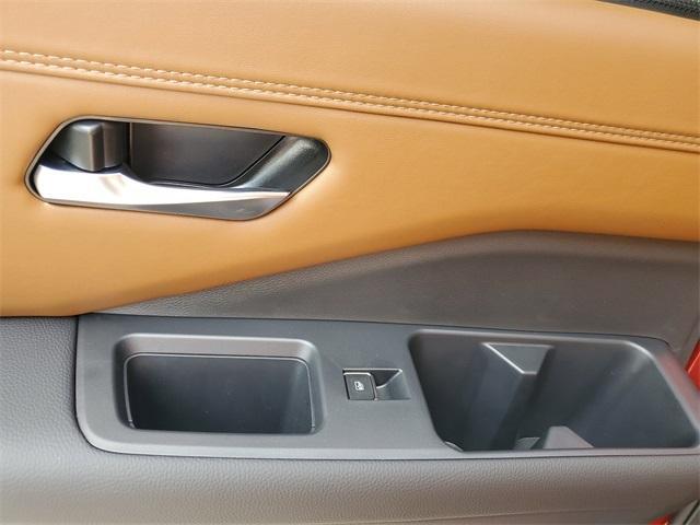 new 2025 Nissan Pathfinder car, priced at $48,985