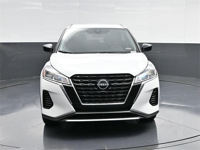 new 2025 Nissan Kicks Play car, priced at $23,179