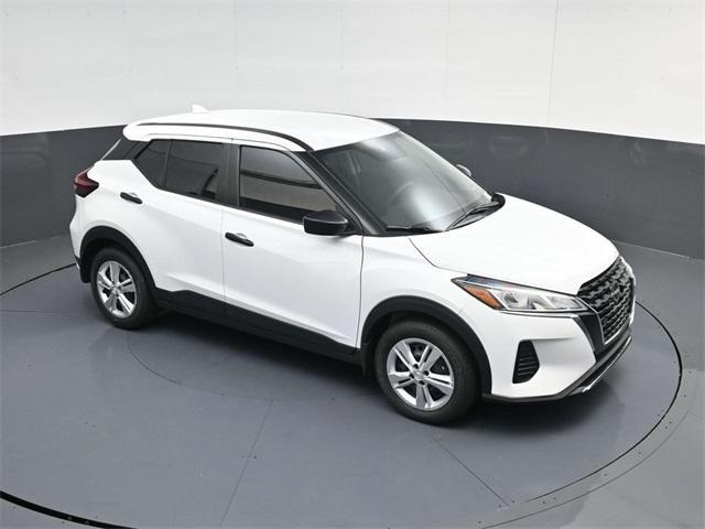 new 2025 Nissan Kicks Play car, priced at $23,179
