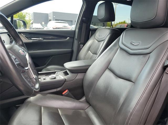 used 2023 Cadillac XT5 car, priced at $30,000