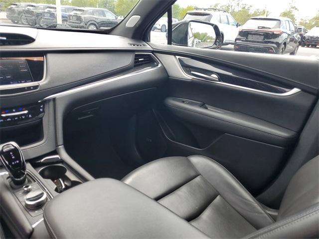 used 2023 Cadillac XT5 car, priced at $30,000