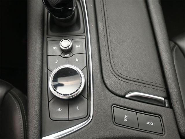 used 2023 Cadillac XT6 car, priced at $33,000