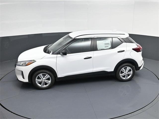 new 2025 Nissan Kicks Play car, priced at $22,661