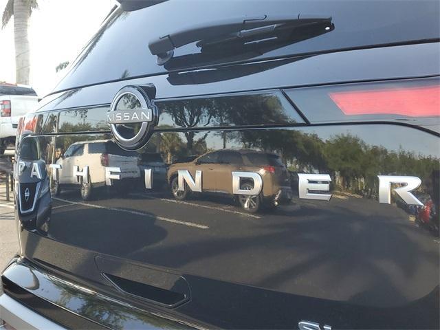 new 2025 Nissan Pathfinder car, priced at $49,555