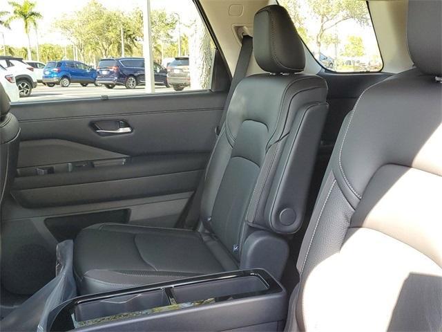 new 2025 Nissan Pathfinder car, priced at $44,787