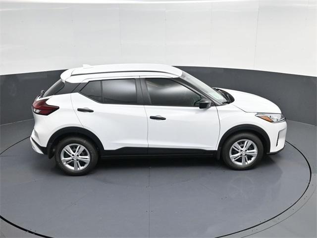 new 2025 Nissan Kicks Play car, priced at $23,179