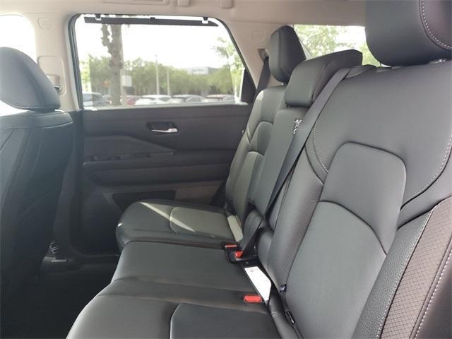 new 2025 Nissan Pathfinder car, priced at $44,628