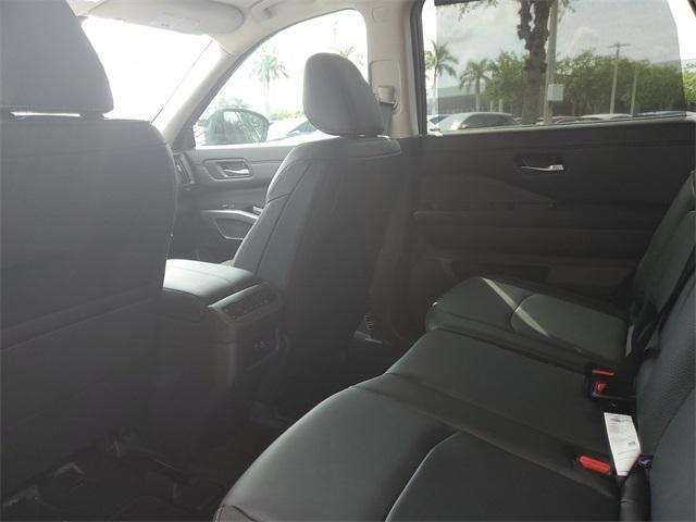 new 2025 Nissan Pathfinder car, priced at $44,628