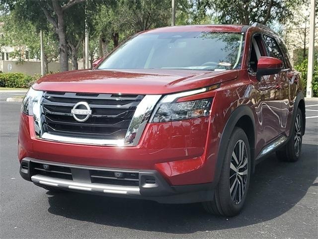 new 2025 Nissan Pathfinder car, priced at $48,622