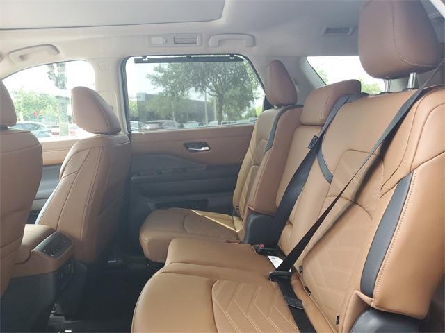 new 2025 Nissan Pathfinder car, priced at $51,655